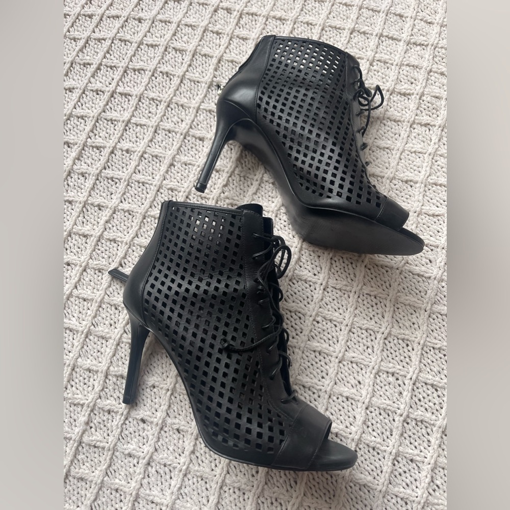 Nine West Black Leather Heel